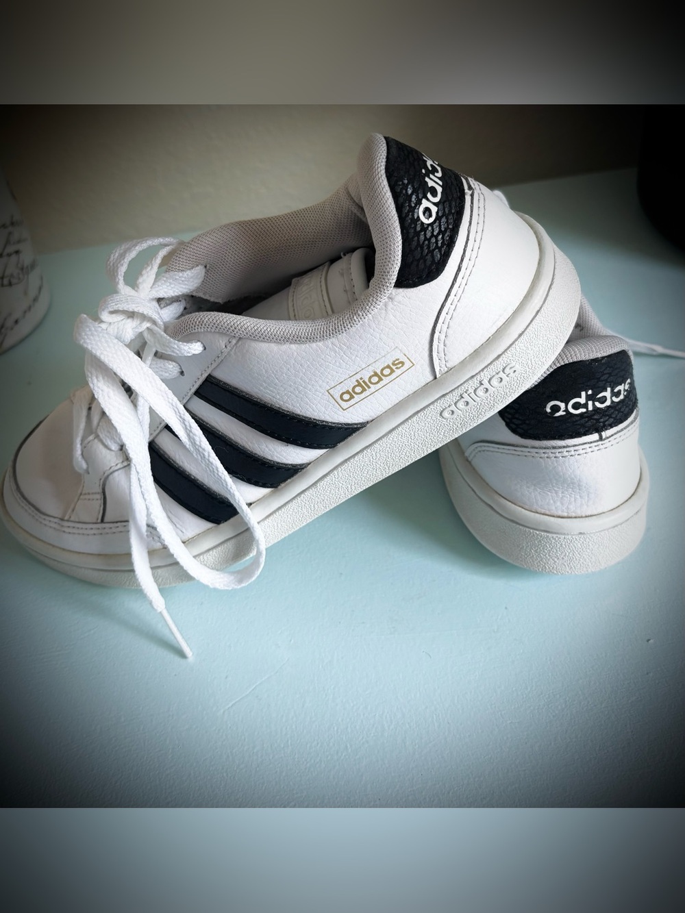 Adidas Grand Court Sneakers